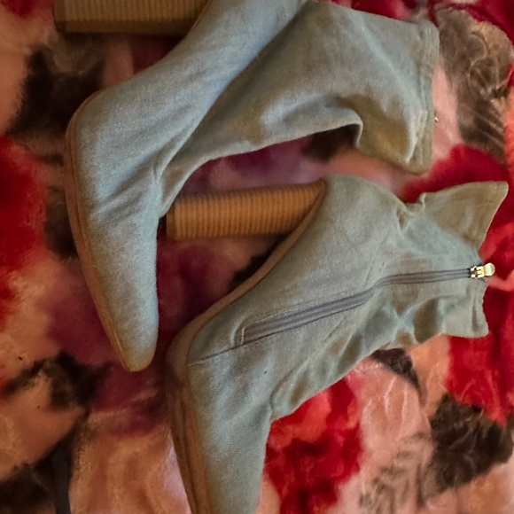 cape robbin heels 8.5 (8 1/2) - Picture 2 of 3